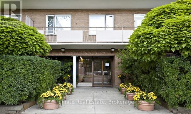 Building Photo - 2 Grandstand Pl