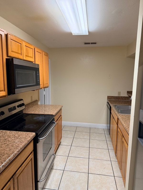 Building Photo - 479 Prestwick Pl
