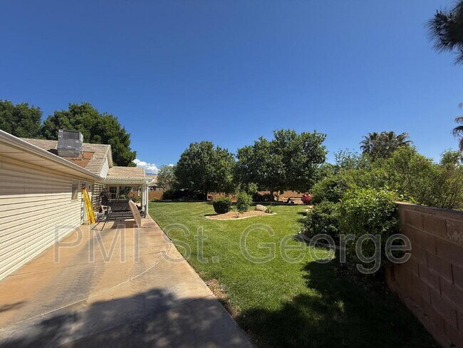 Foto del edificio - 2391 S Sandia Rd