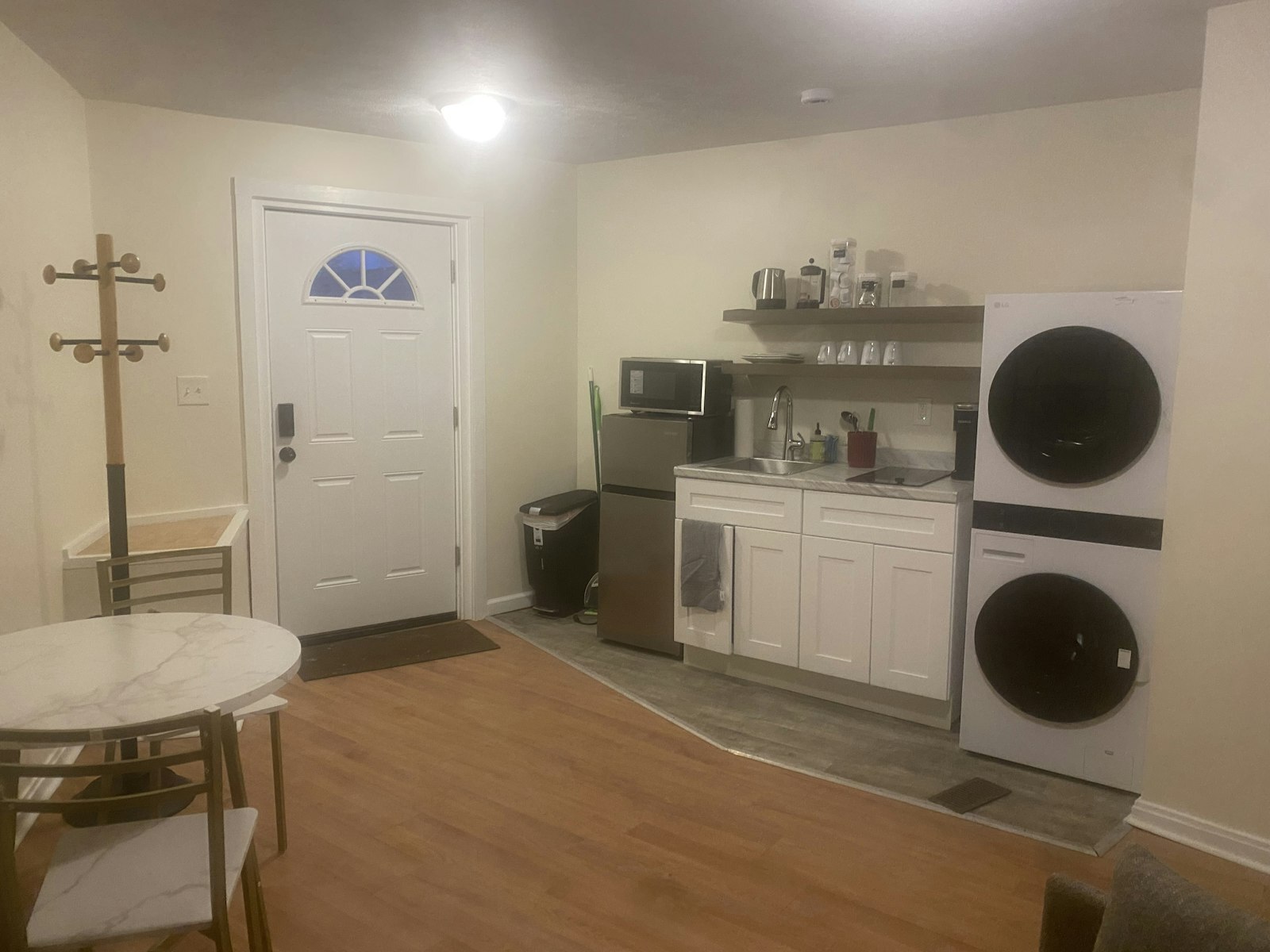 1884 E 120th St Cleveland, OH 44106 – photo 3