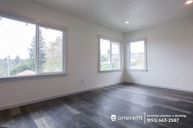 Building Photo - 1 br, 1 bath Apartment - 4602 Park Blvd