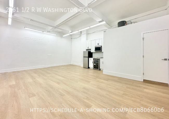 Building Photo - Newly remodeled Studio + 1 Bath + Parking