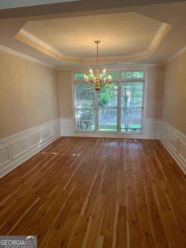 Building Photo - 2323 Briarleigh Way