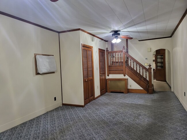 Building Photo - 3/4 Bedroom For Rent