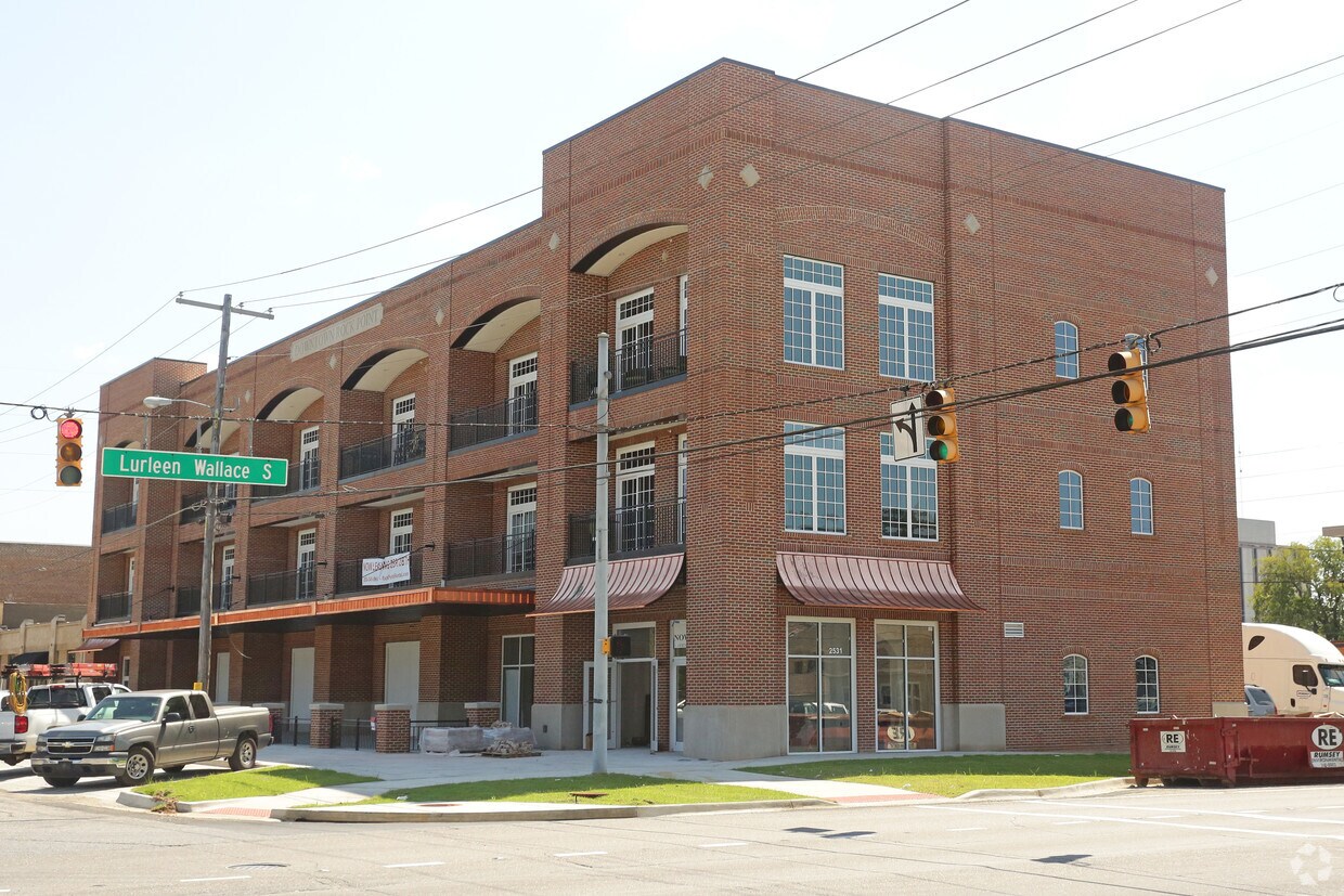 Foto del edificio - Downtown Rock Point