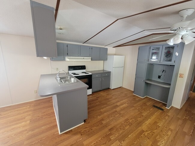 Foto del edificio - 160 Headman Ln