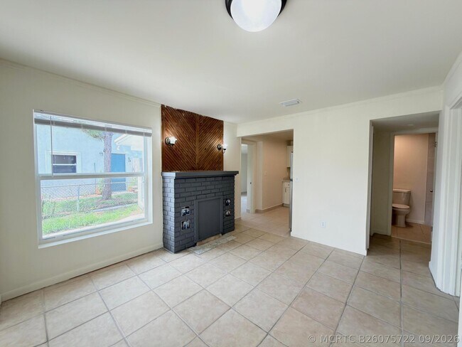Building Photo - 815 Bayberry Dr