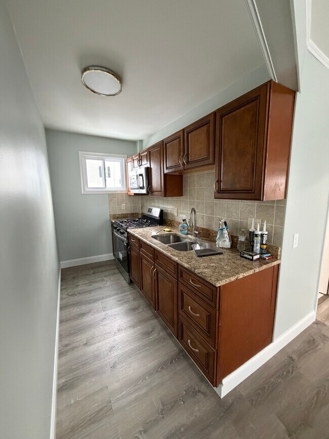 Foto del edificio - 155 Pilgrim Ave