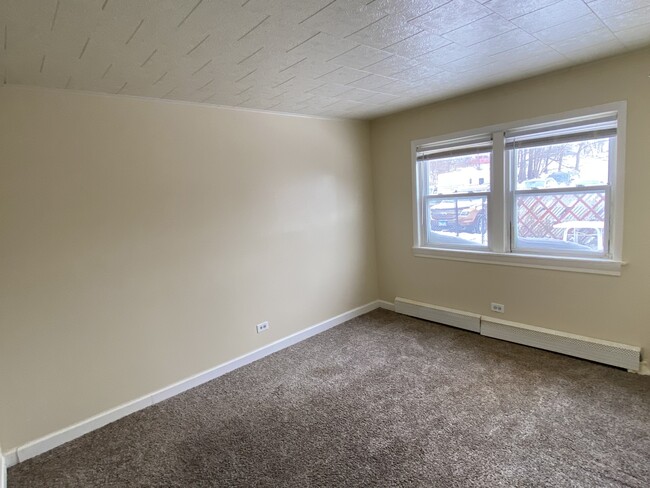Building Photo - 5305 S 72nd Ct