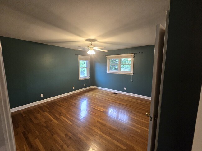 Foto del edificio - 2908 Cox Mill Rd