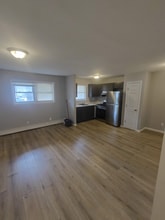 Building Photo - 135 Rockwell Ave