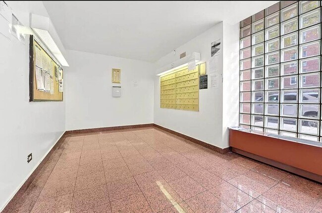 Foto del edificio - 5710 Junction Blvd