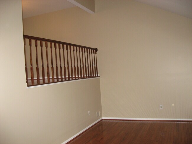 Foto del edificio - 8626 Ambrose Ct