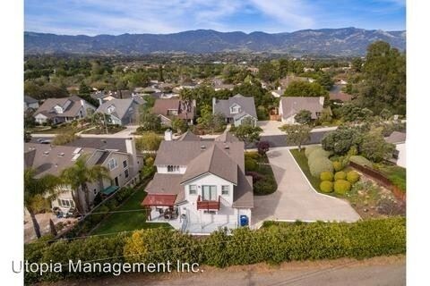 Building Photo - 1027 Sandpiper Ln