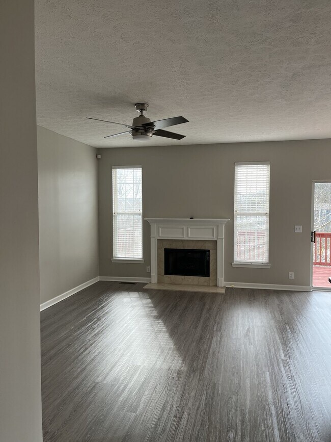 Foto del edificio - 1345 Bell Rd