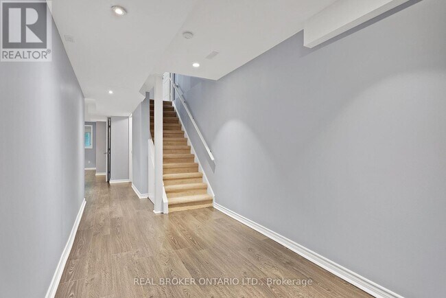 Building Photo - 7360-7360 Zinnia Pl