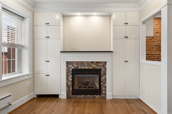 Building Photo - 6 N Hudson St