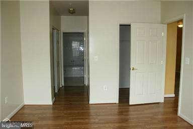 Building Photo - 4951 Brenman Park Dr