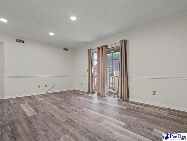 Building Photo - 701 Coventry Ln