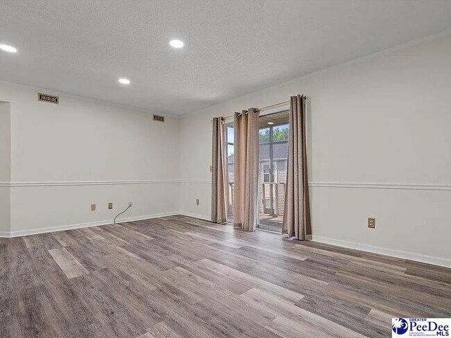 Foto del edificio - 701 Coventry Ln