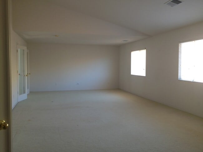 Building Photo - RARE PITTSBURG RENTAL OPPORTUNITY! Beautiful single-family home with 4 bedrooms, 3 bathrooms and ...