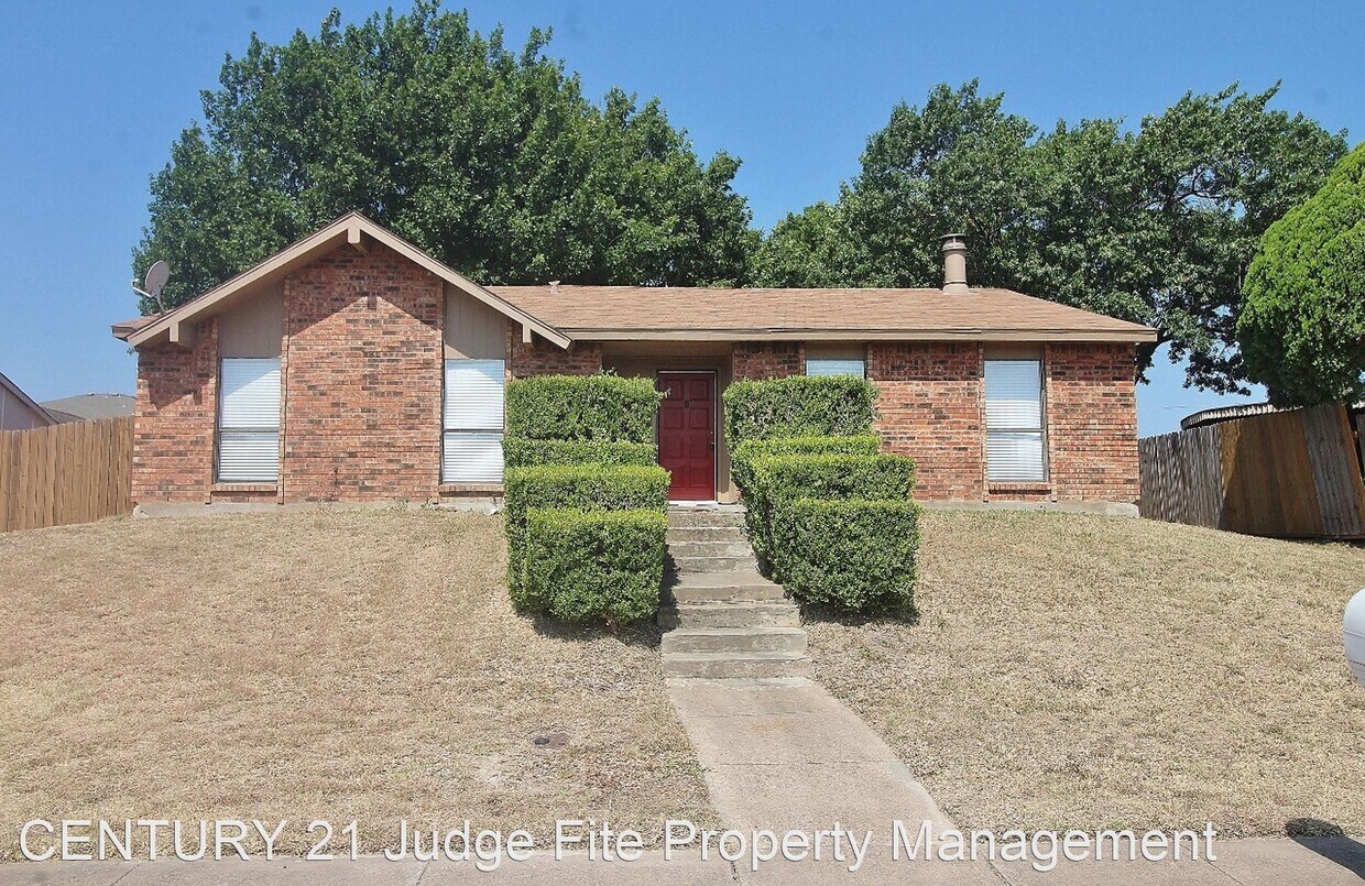 Foto principal - 3 br, 2 bath House - 225 S. Young Boulevard