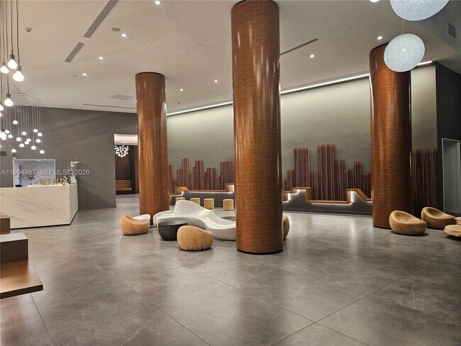 Foto del edificio - 350 S Miami Ave