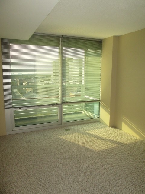 Bedroom - 800 Elgin Rd