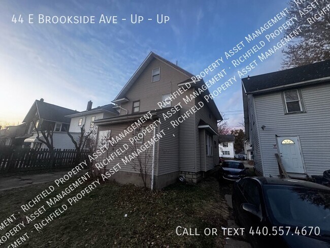 Building Photo - 44 E Brookside Ave