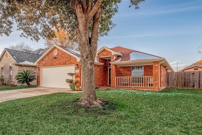 Foto del edificio - 16310 Blossomwood Ln