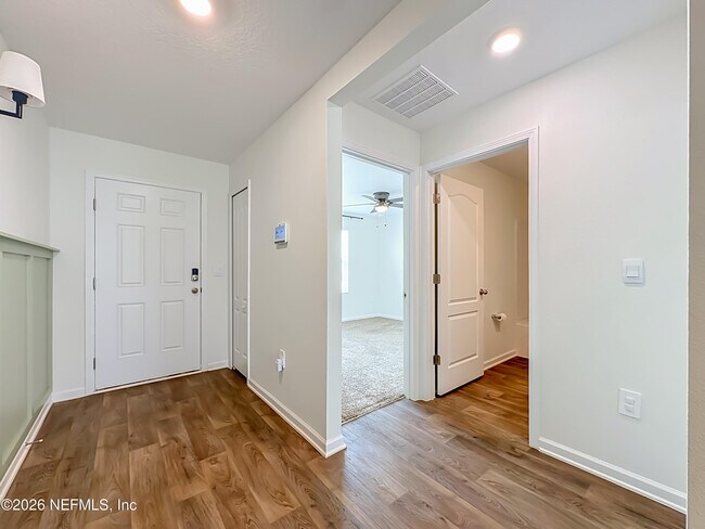 Foto del edificio - 2239 Wagon Ln