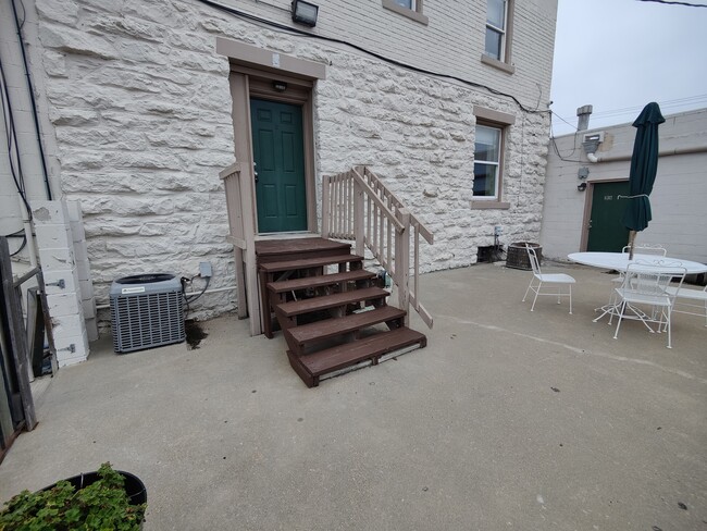 Foto del edificio - 6310 Raytown Rd