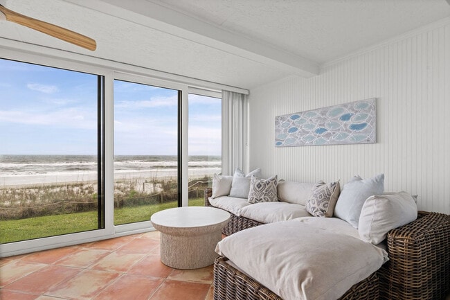 Building Photo - 665 Ponte Vedra Blvd