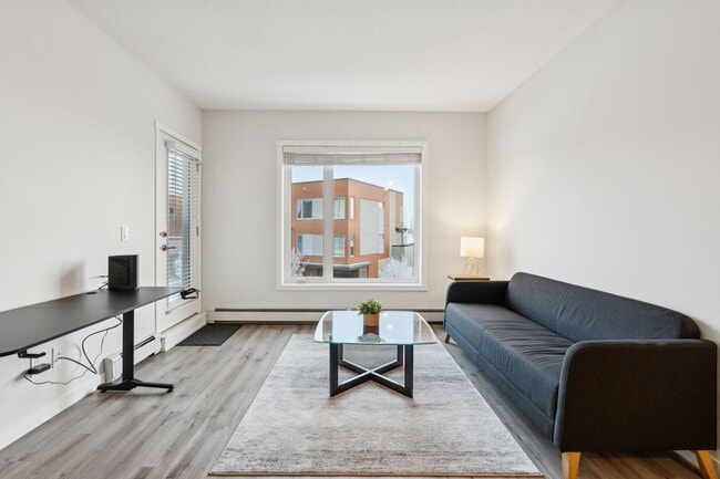 Building Photo - 71 Shawnee Cmn SW