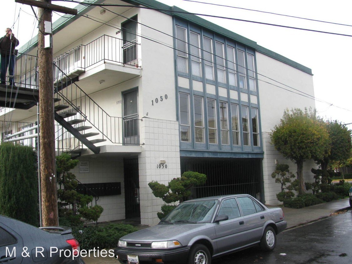 Primary Photo - 1050 Beech St
