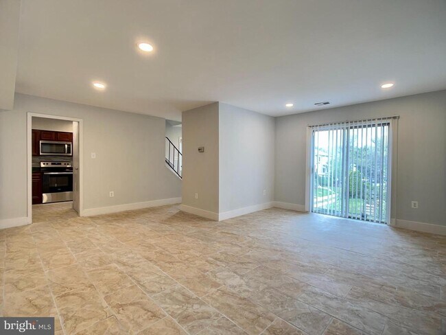 Building Photo - 4523 Logsdon Dr