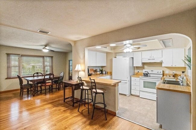 Building Photo - 5 S Orion Ave