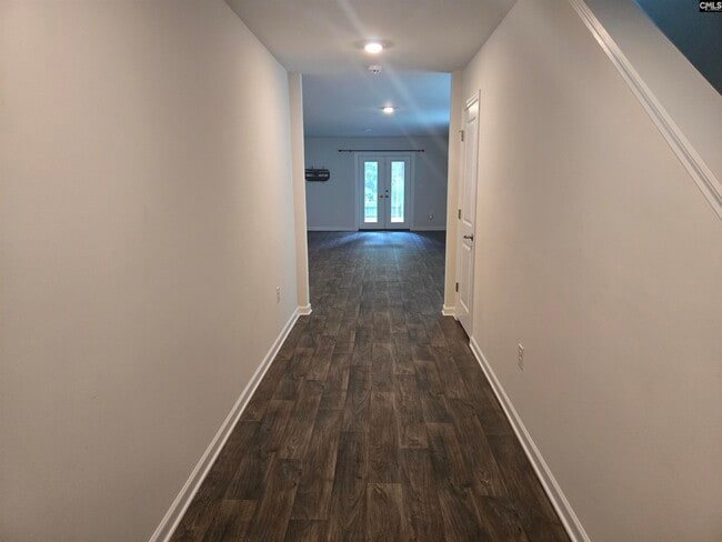 Building Photo - 482 Delahays Rd