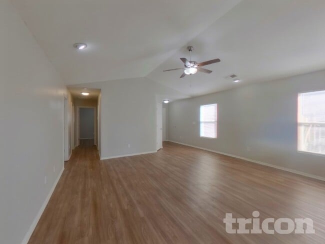 Foto del edificio - 3634 Charterhall Ln