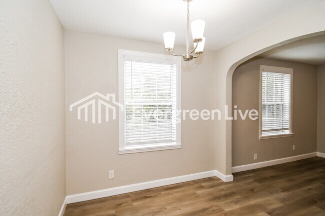 Foto del edificio - 3510 Gladys St