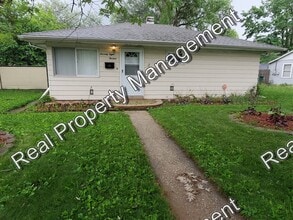 Building Photo - 7813 S White Oak Ln