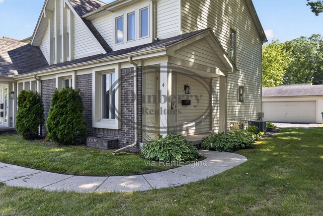 Building Photo - 5409 Westcastle Dr