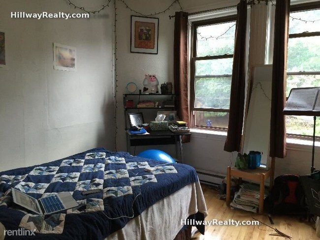 Building Photo - 33 Gay Head St