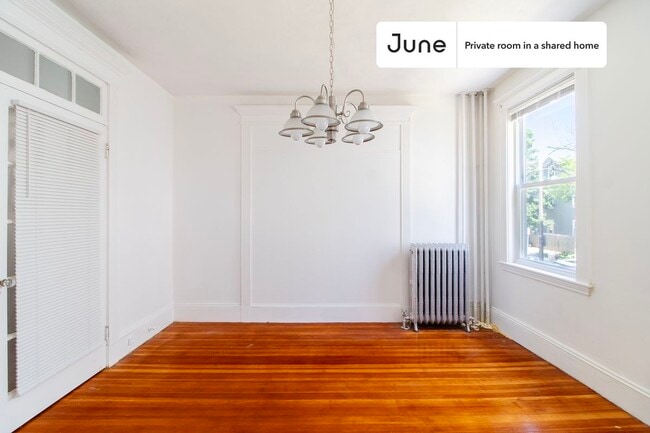 Foto del edificio - Room in Shared 5 bed/2 bath home