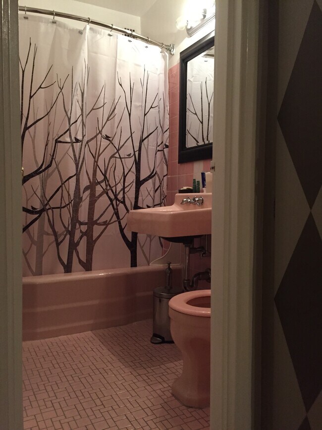 Bathroom - 5235 Post Rd