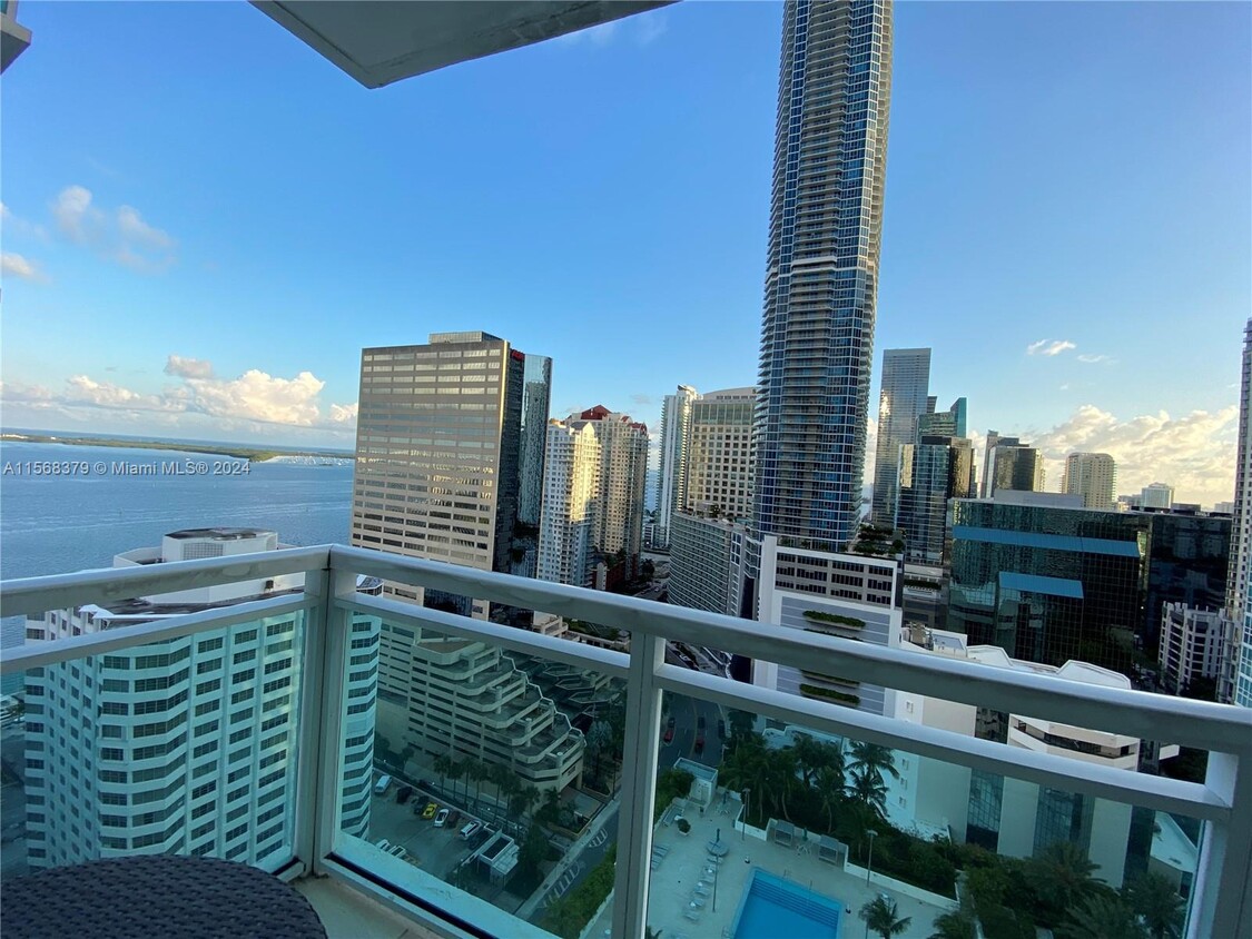 Foto principal - 950 Brickell Bay Dr