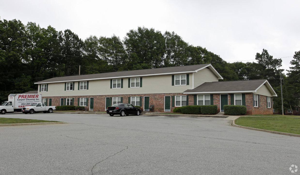 Building Photo - Landau Apartments