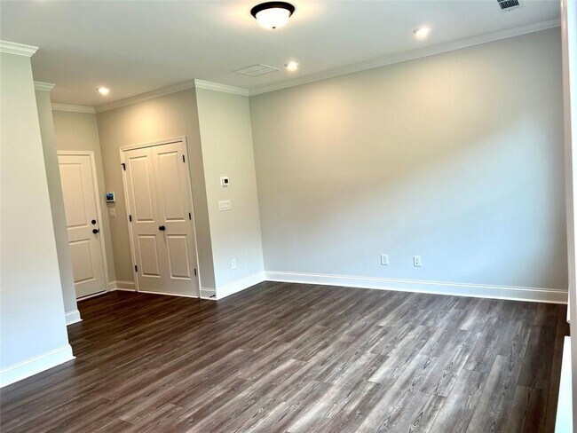 Building Photo - 2236 Whistler Wy NE