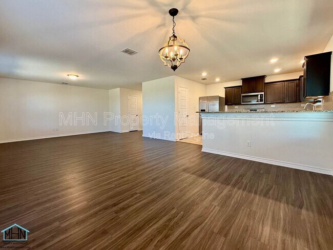 Building Photo - 1311 Swan Ct