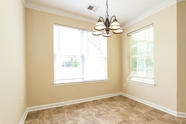 Building Photo - 1715 Heatherton Rd